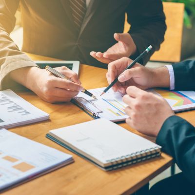 男生跟女生一起努力生产豆浆下载后期剪辑